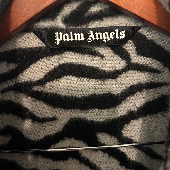 Men’s Palm Angels zebra fuzzy shirt jacket. - Picture 2 of 3